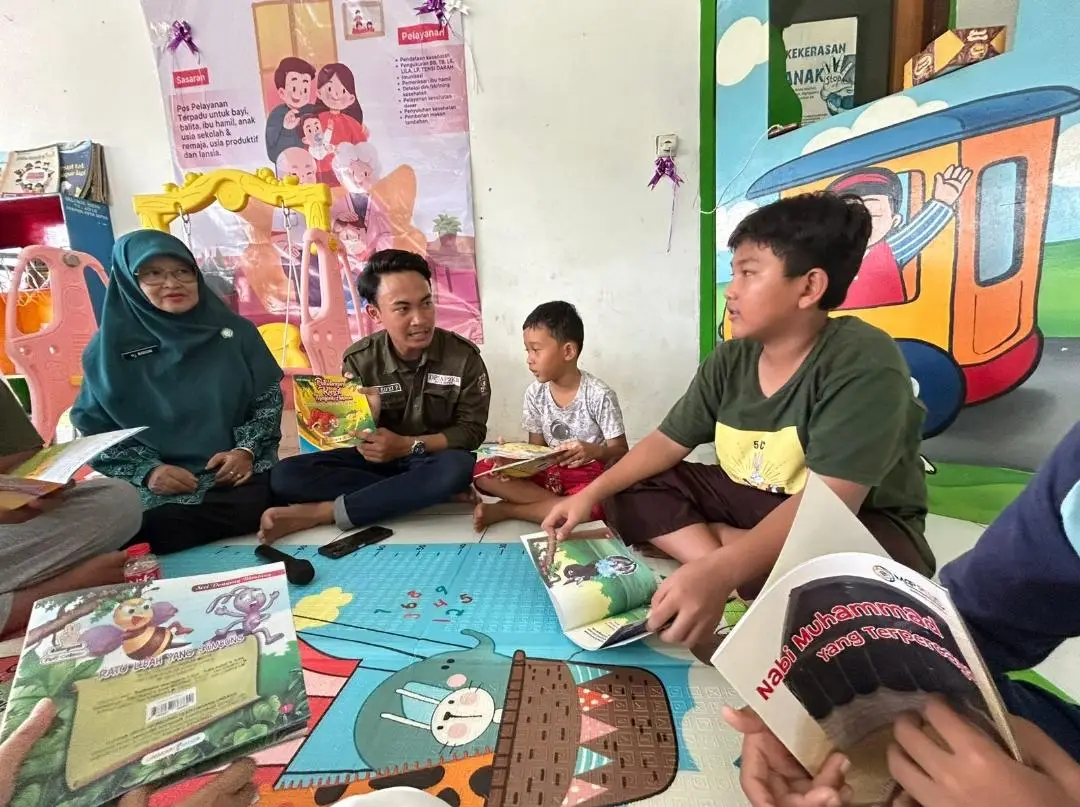 Di Tengah Gempuran Digital, Lurah Ari Ajak Anak Pengasinan Cinta Membaca