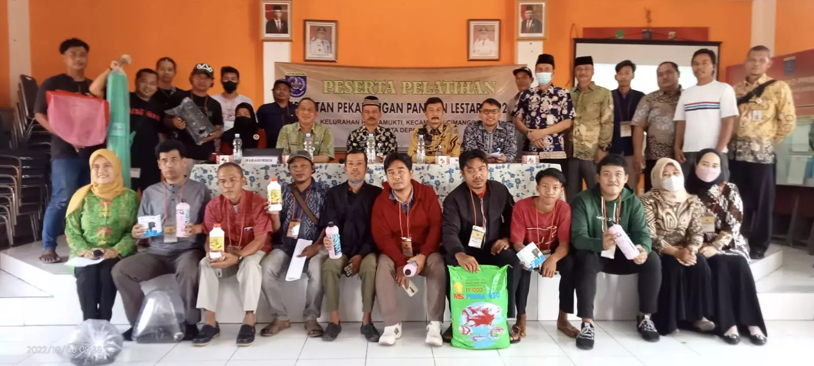 30 Warga Harjamukti Diberi Pelatihan Pekarangan Pangan Lestari
