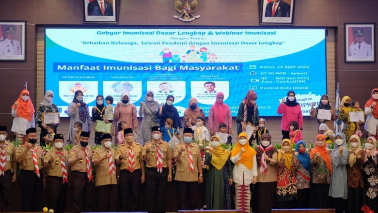 Lengkapi Imunisasi Dasar, 11 Balita Kota Depok Diwisuda 