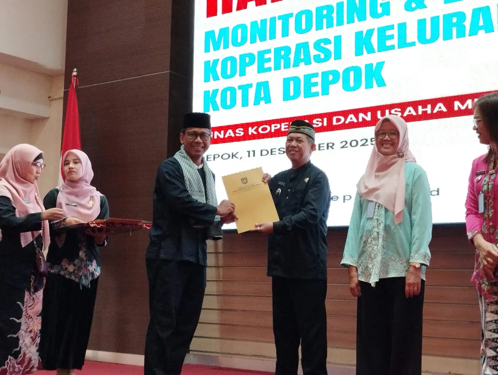 Pemkot Depok Serahkan SK Satgas KKMP Tingkat Kecamatan