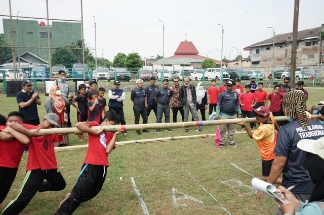 Buka Pekan Olahrga Tradisional 2022, Sekda: Ajang Silaturahmi dan Rekreasi Pelajar SD