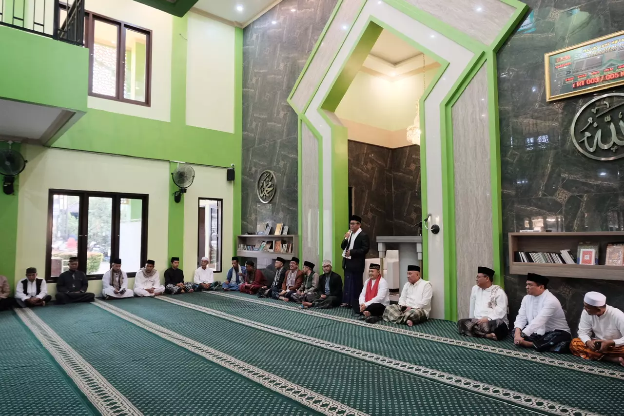 Pemkot Depok Gelar Tausiyah Ramadan dan Buka Puasa Bersama di Masjid Jami' Miftahul Khoir Kelurahan Bojongsari Baru