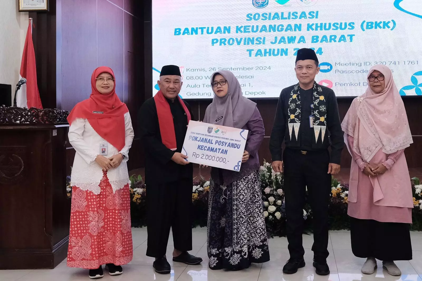 Terima BKK dari Provinsi Jabar, Wali Kota Harap Posyandu Semakin Tingkatkan Pelayan ke Masyarakat