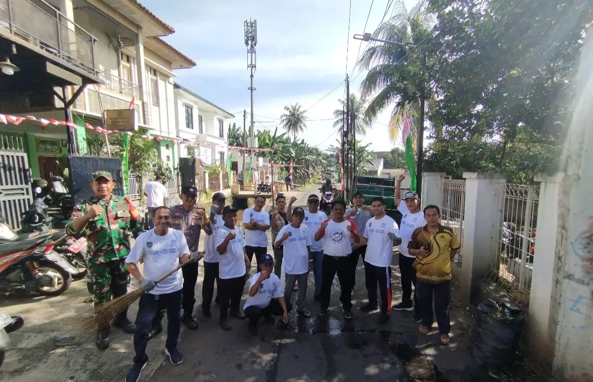 Jumat Bersih, Semangat Kerja Bakti Kelurahan Sawangan Baru Bersama Warga