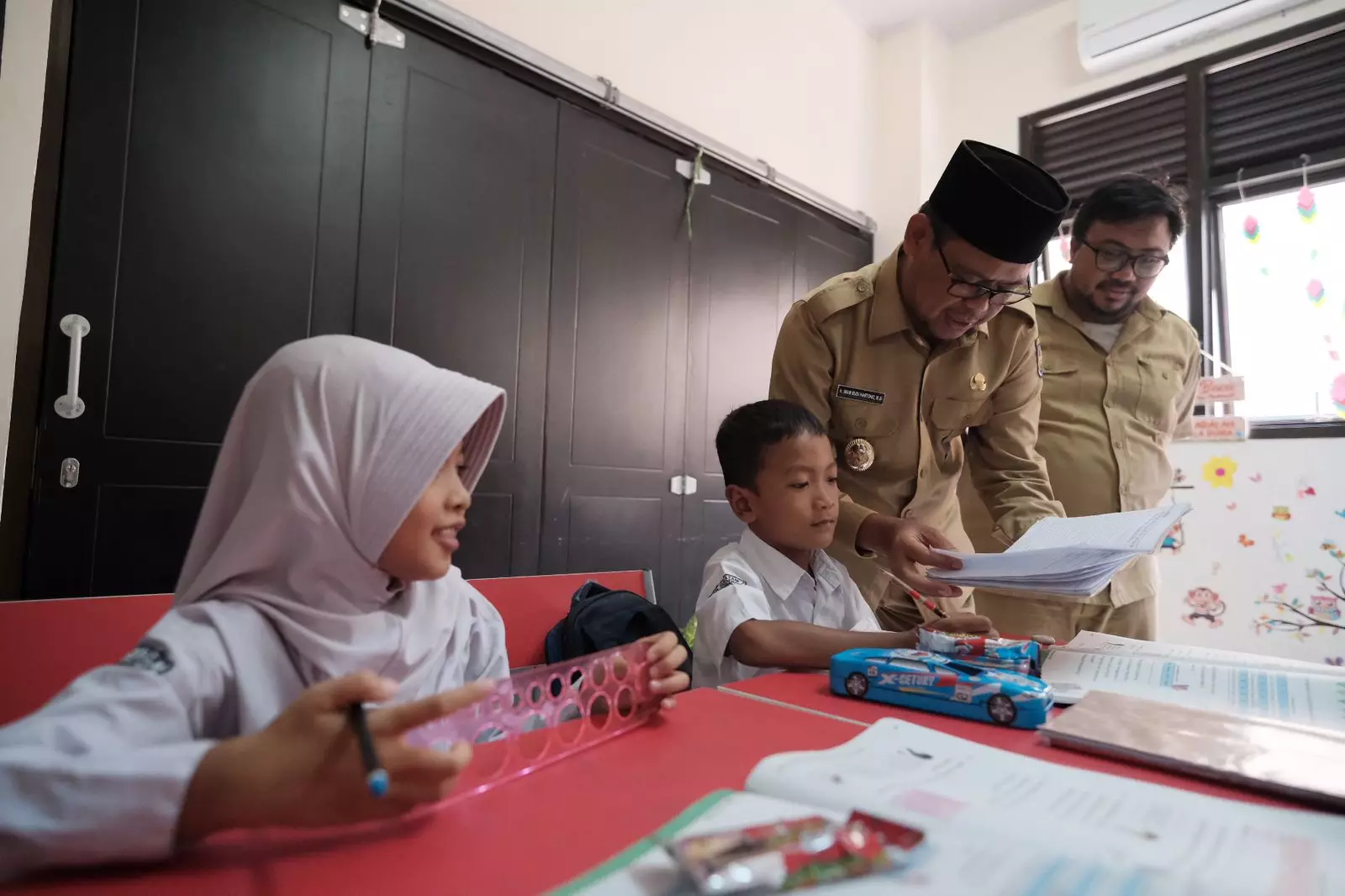 Sambangi SDN Sukatani 7, Wakil Wali Kota: Saya Ingin Melihat Anak-anak Belajar dalam Kelas