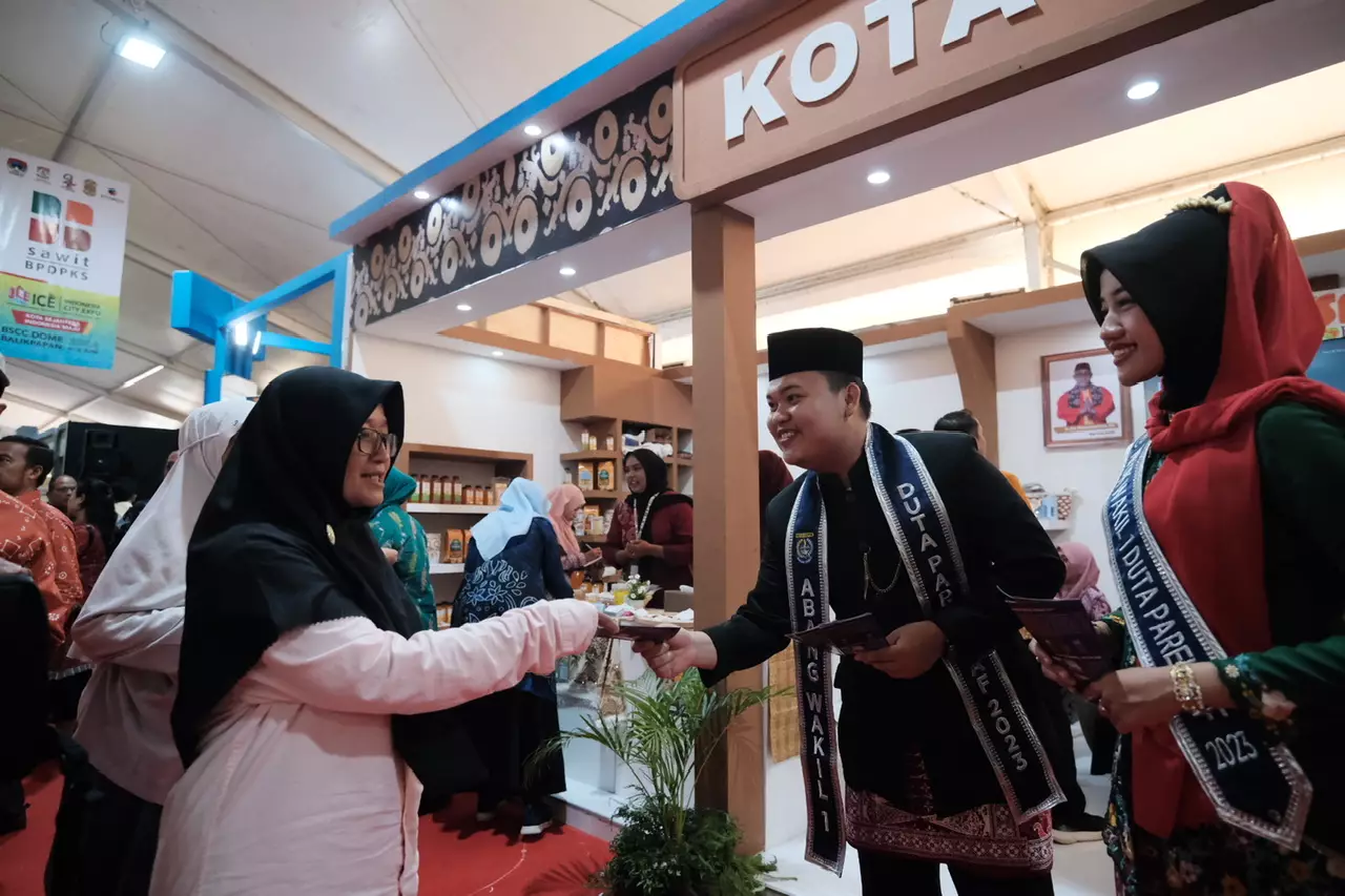 Abang Mpok Depok Tawarkan Produk Kuliner Khas Kota Depok Ke Pengunjung ICE 2024