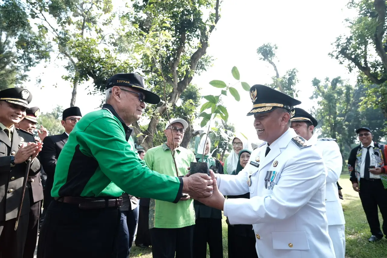 Peringati Hari Lingkungan Hidup 2025, Wali Kota Depok Bersama Purnabakti ASN Tanam 2.000 Pohon