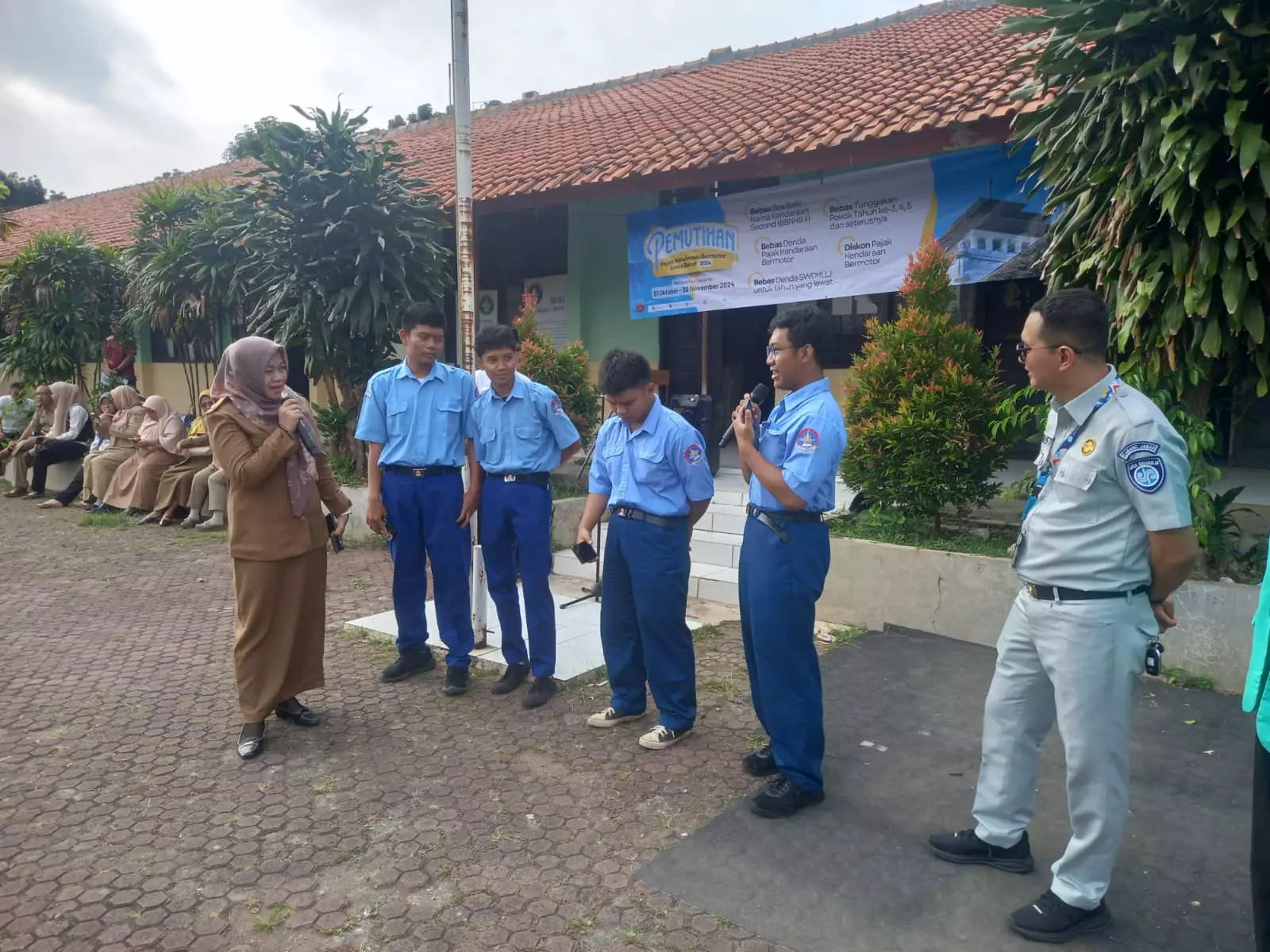 Siswa SMKN 3 Depok Diberi Pemahaman Seputar Pajak