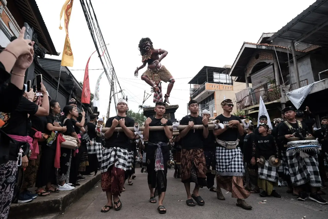 Umat Hindu Kota Depok Gelar Pawai Ogoh-ogoh Sambut Hari Raya Nyepi 2025