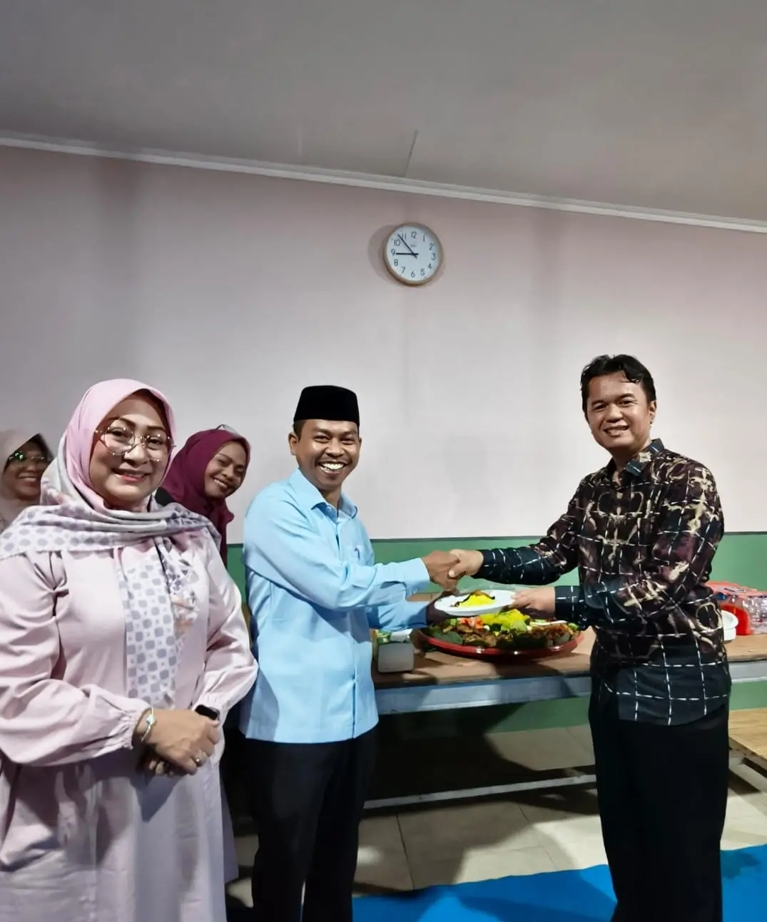 Dewan Dapil Saboci Bangun Balai RW Menggunakan Dana Pokir