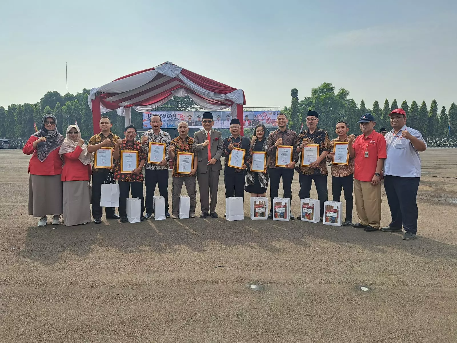 Rutin Donor Darah, 13 Warga Depok Terima Penghargaan Saat HUT ke-79 RI