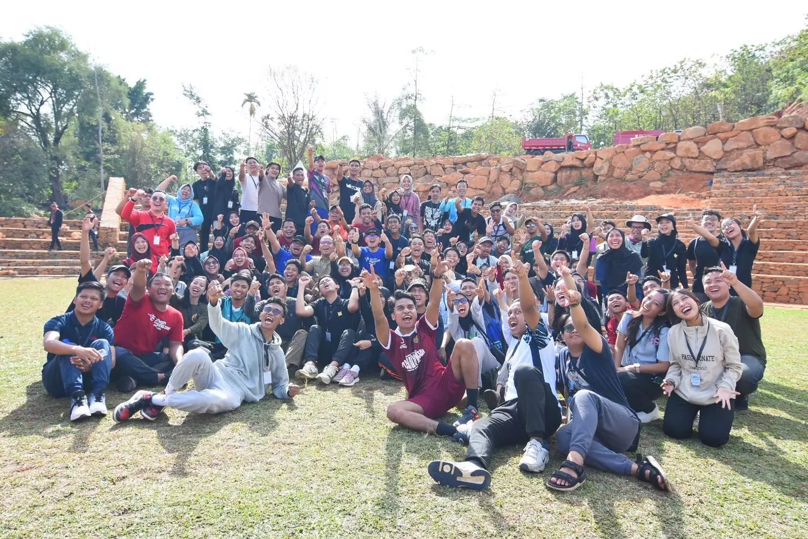 Pemuda Sawangan Perkenalkan Ekraf Depok ke Peserta Youth City Changers Rakernas APEKSI