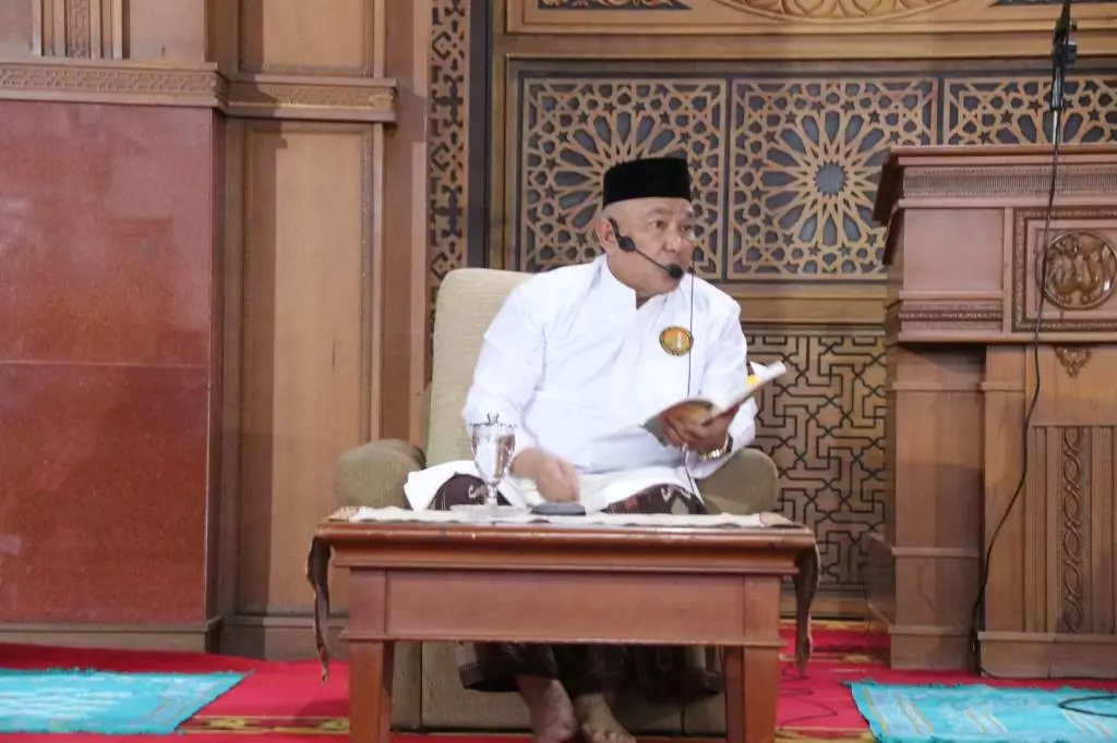 Isi Kajian Subuh di Masjid Balai Kota, Kiai Idris Bahas Soal Agama dan Politik dalam Islam