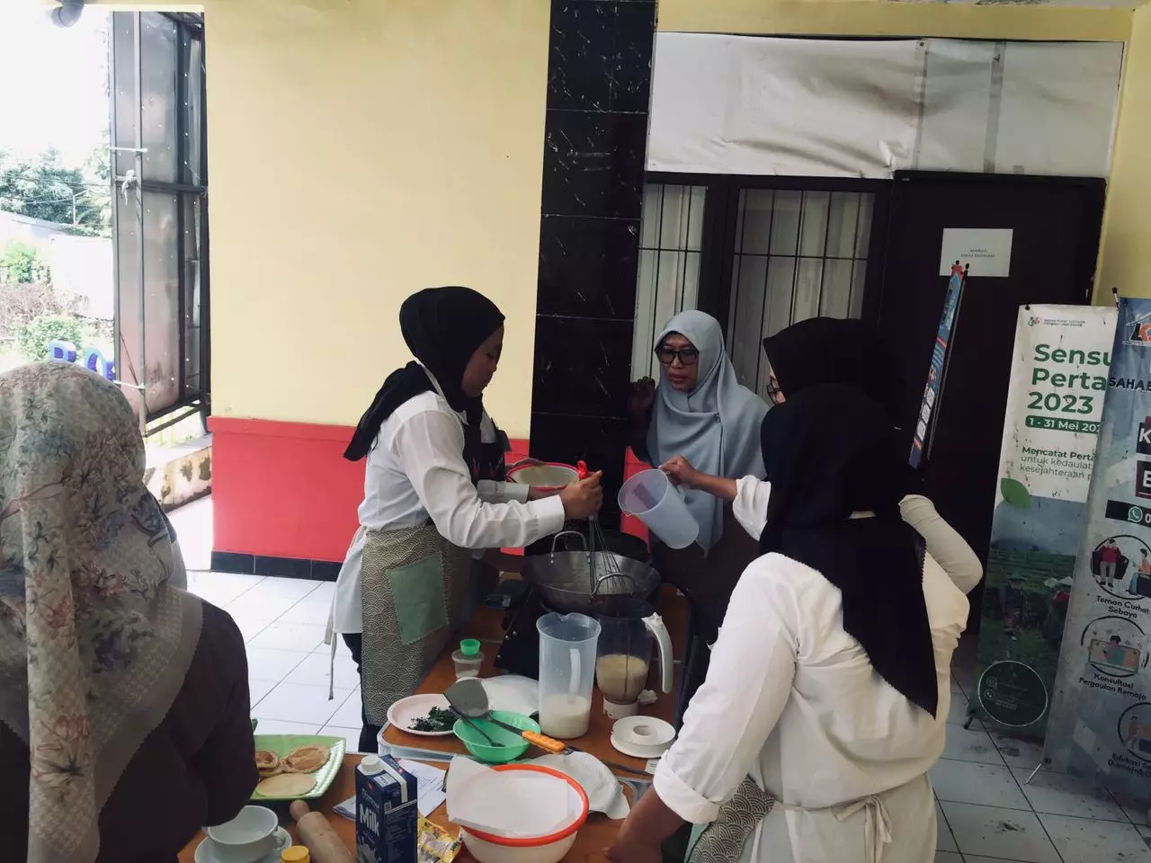 Pelatihan Tataboga Berikan Kesan Baik Bagi Warga Bojongsari Baru, Ciptakan Menu Internasional
