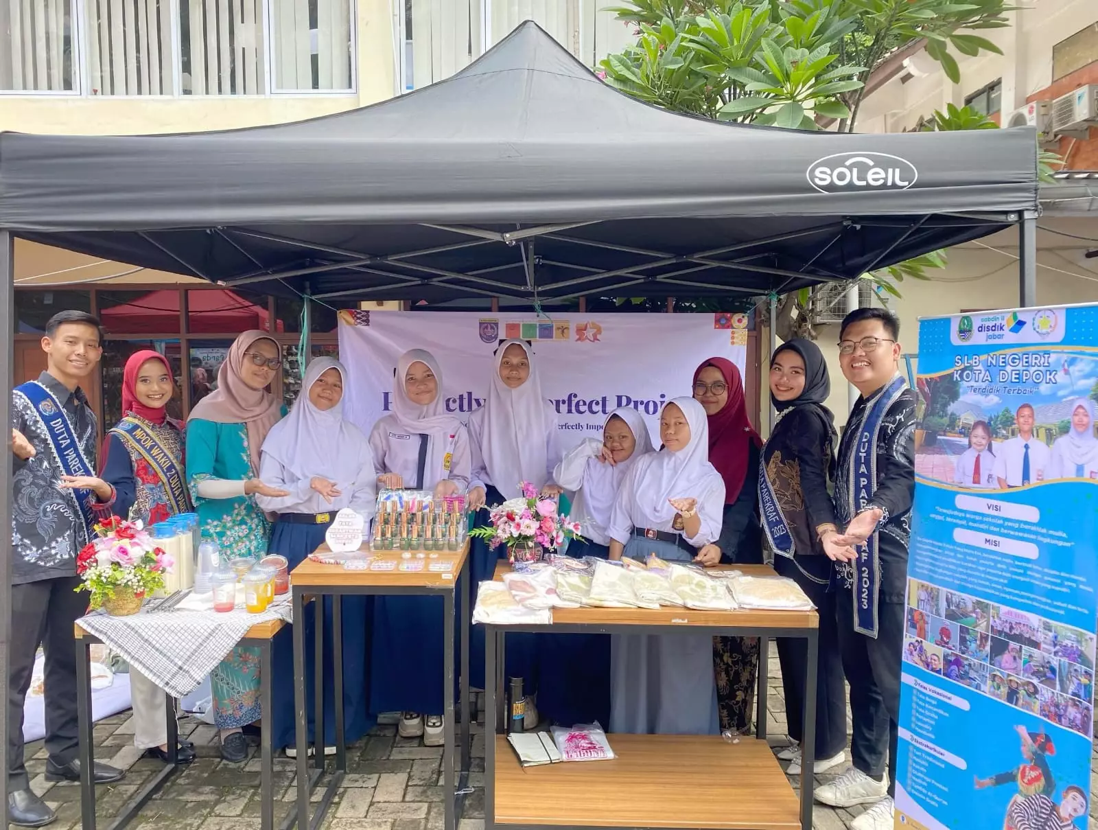 Bazar Kreativitas Inklusif Jajakan Hasil Karya Siswa SLB Negeri Kota Depok