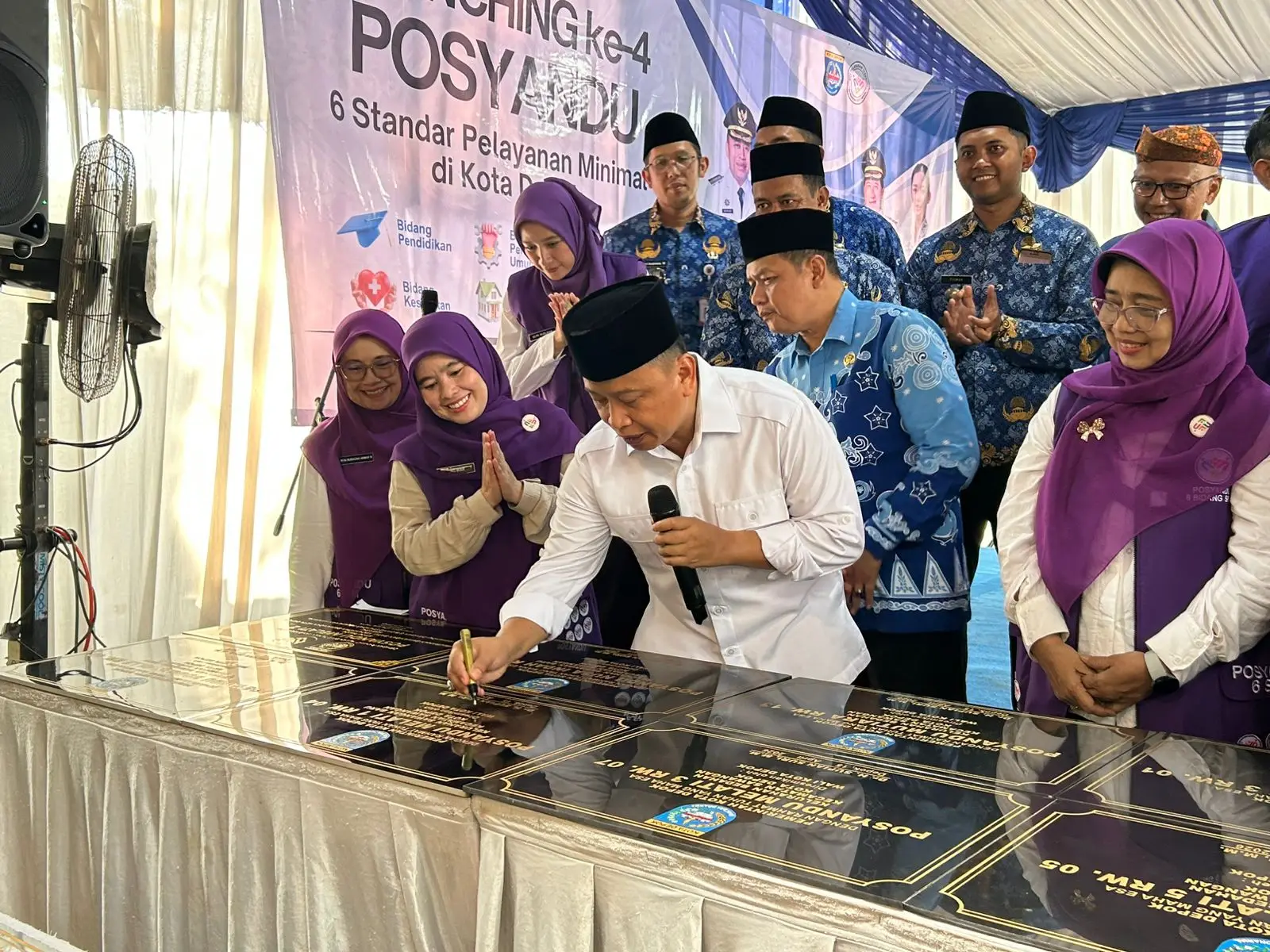 Serentak, Wali Kota Depok Resmikan 18 Posyandu Enam SPM se-Kecamatan Sawangan