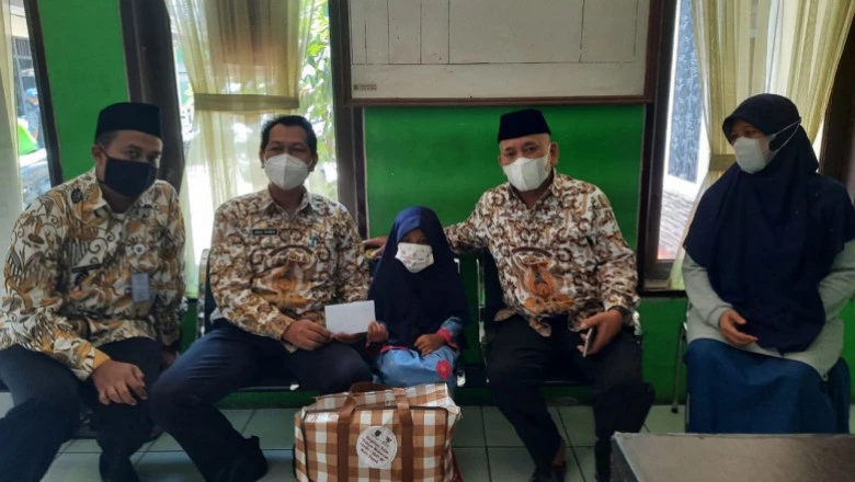 Kecamatan Cimanggis Beri Bantuan dan Pendampingan untuk Anak Yatim Terdampak Covid-19