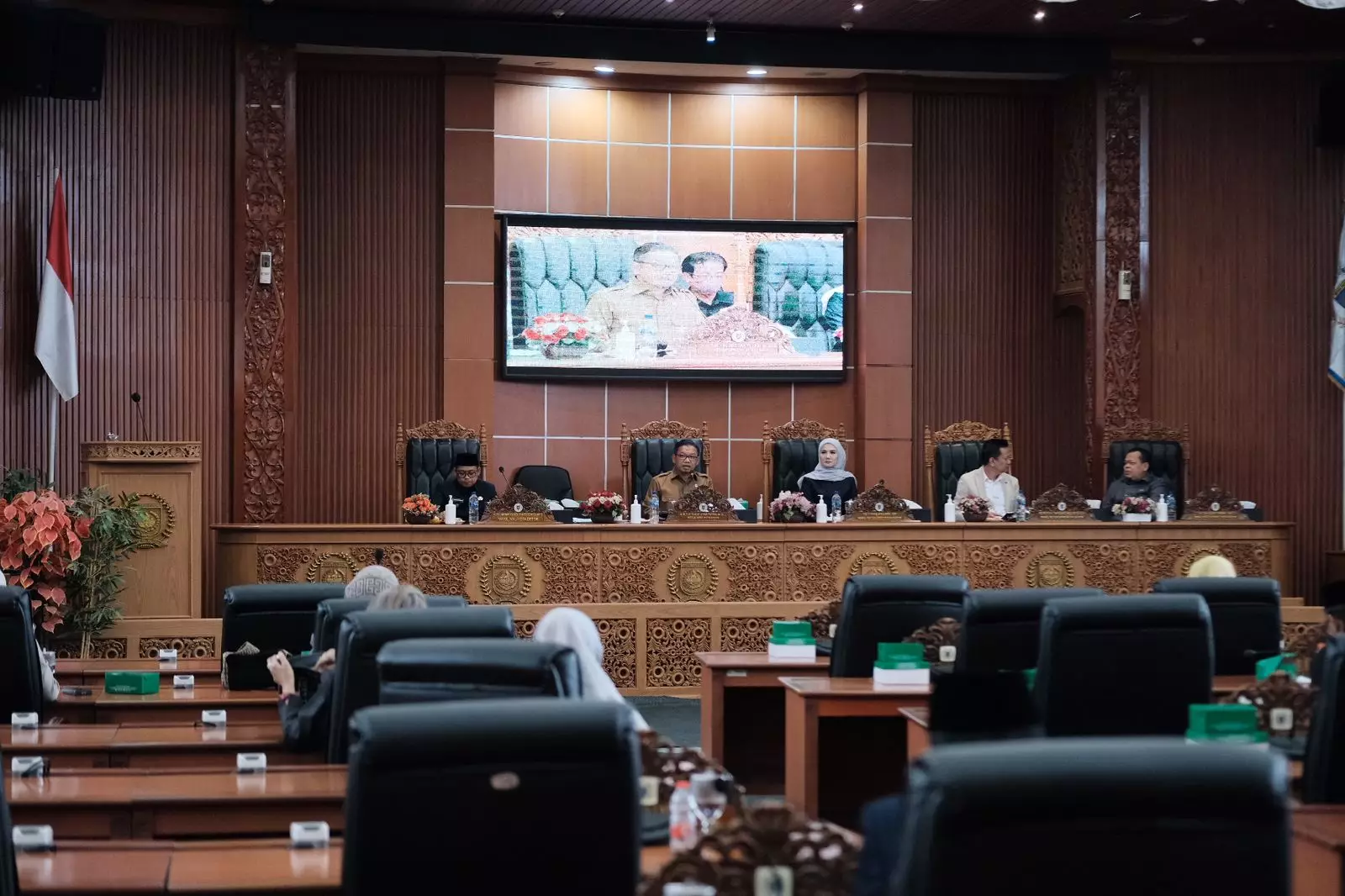 Bang Imam Beri Jawaban Pandangan Umum Fraksi DPRD Depok