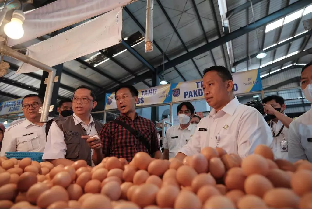 Sidak Pasar Sukatani, Sekda Depok Pantau Harga Komoditas