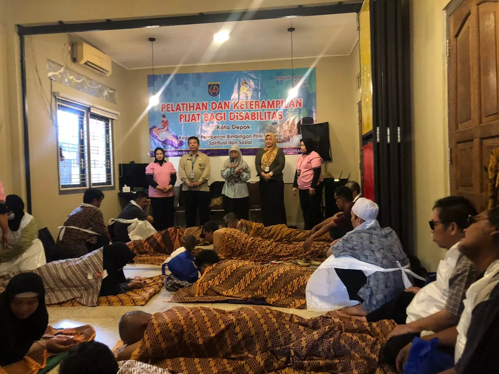 Puluhan Penyandang Disabilitas di Depok Dapat Pelatihan Pijat