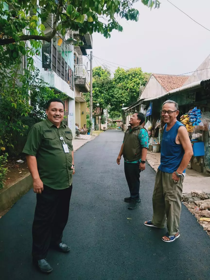 Kelurahan Dumek Mulai Perbaiki Sejumlah Jalan Lingkungan