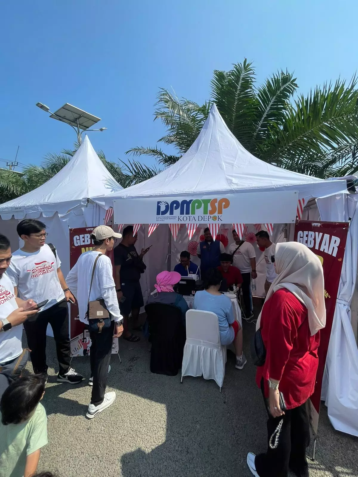Stan DPMPTSP Diserbu Puluhan Pelaku Usaha yang Ajukan Pembuatan NIB
