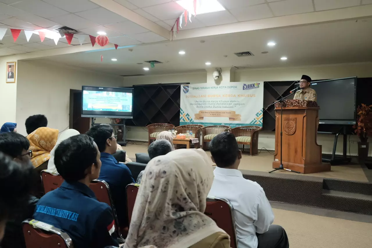 Disnaker Menyosialisasikan Bursa Kerja Khusus Ke Perwakilan SMK Se-Depok