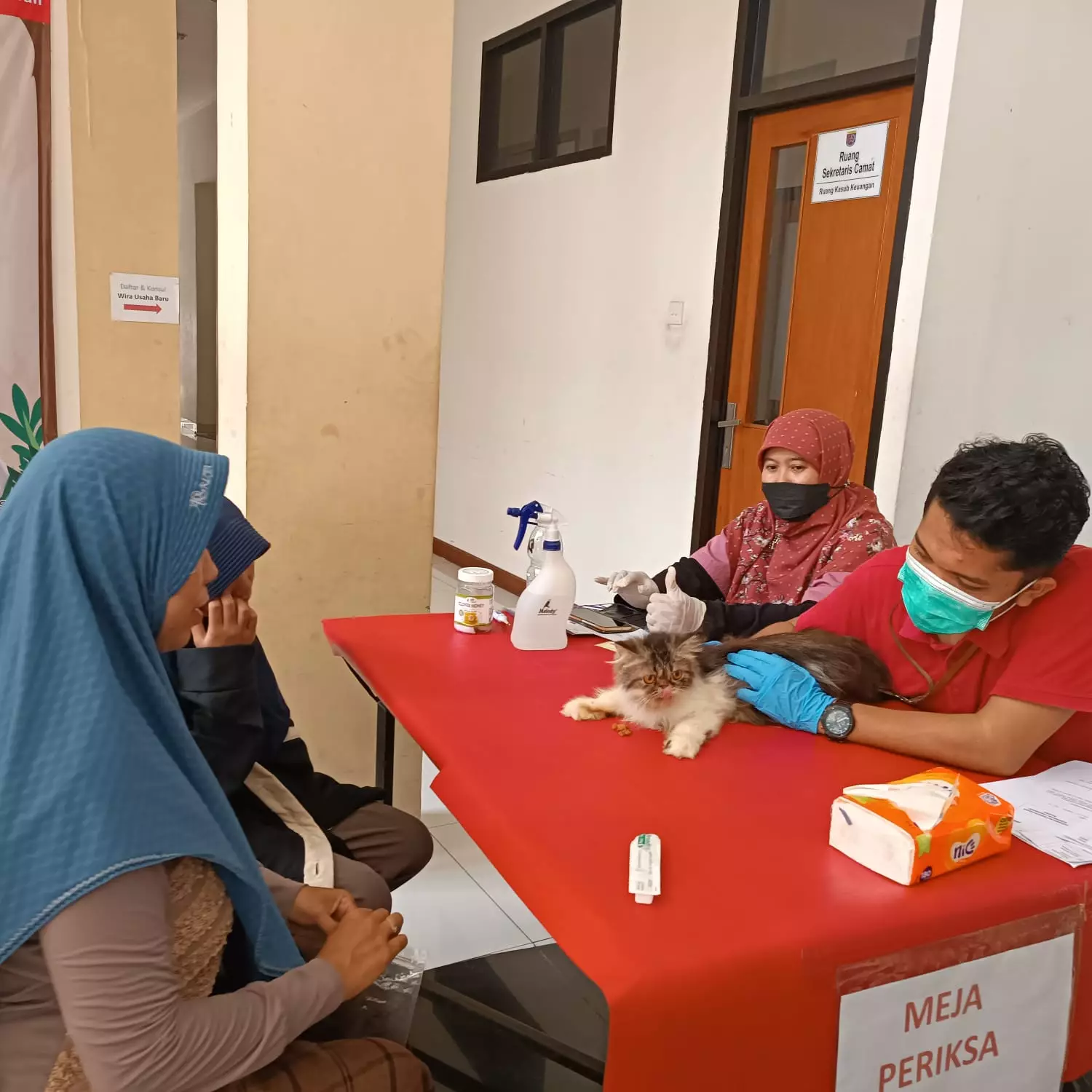 DKP3 Depok Vaksinasi Rabies Ratusan Hewan Peliharaan di Kecamatan Cinere