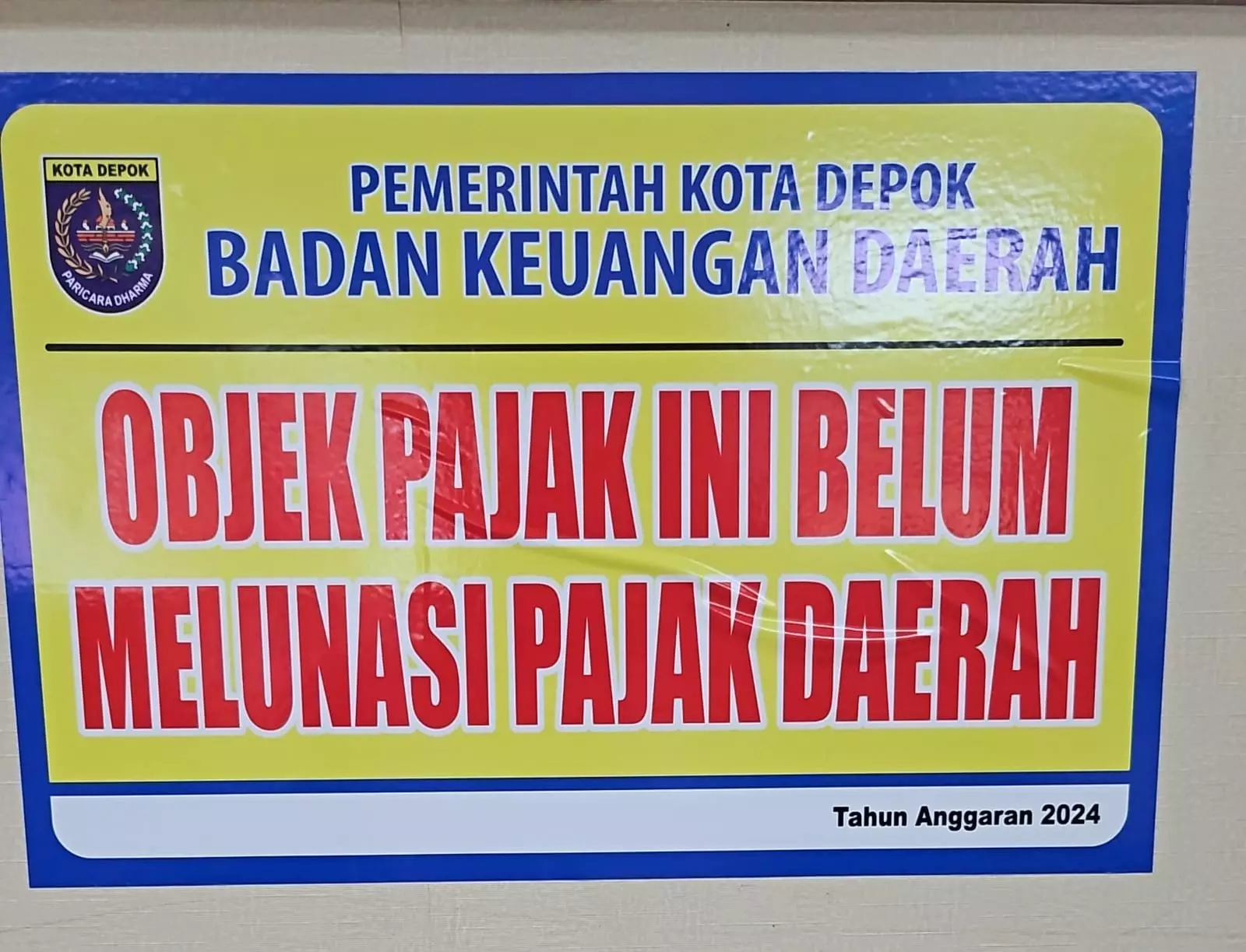 BKD Depok Pasangi Stiker Objek Pajak yang Menunggak