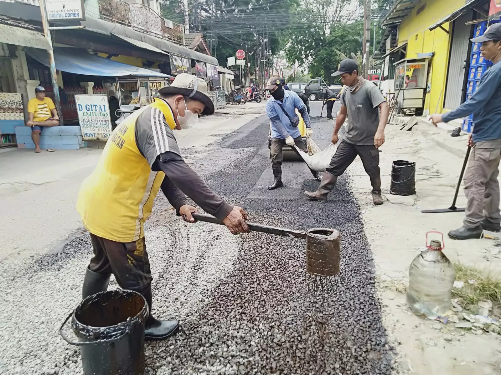 DPUPR Depok Tuntas Perbaiki Jalan Merdeka Kelurahan Mekarjaya