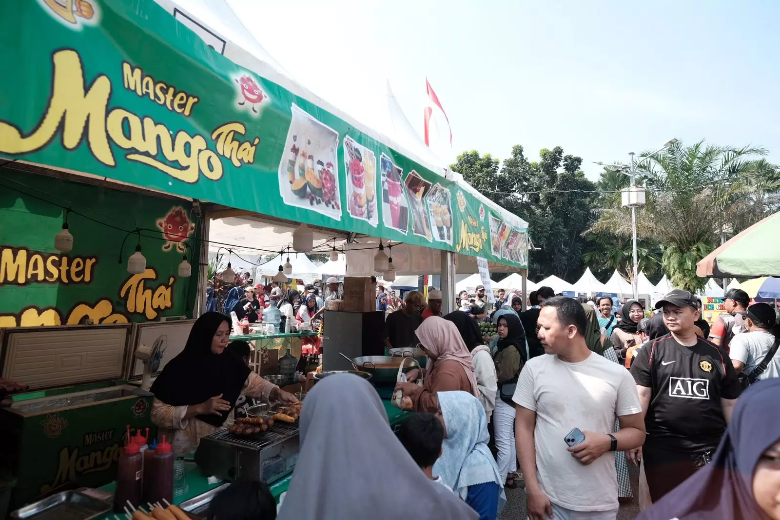 Lebaran Depok Bawa Berkah bagi Penggiat UMKM dan IKM