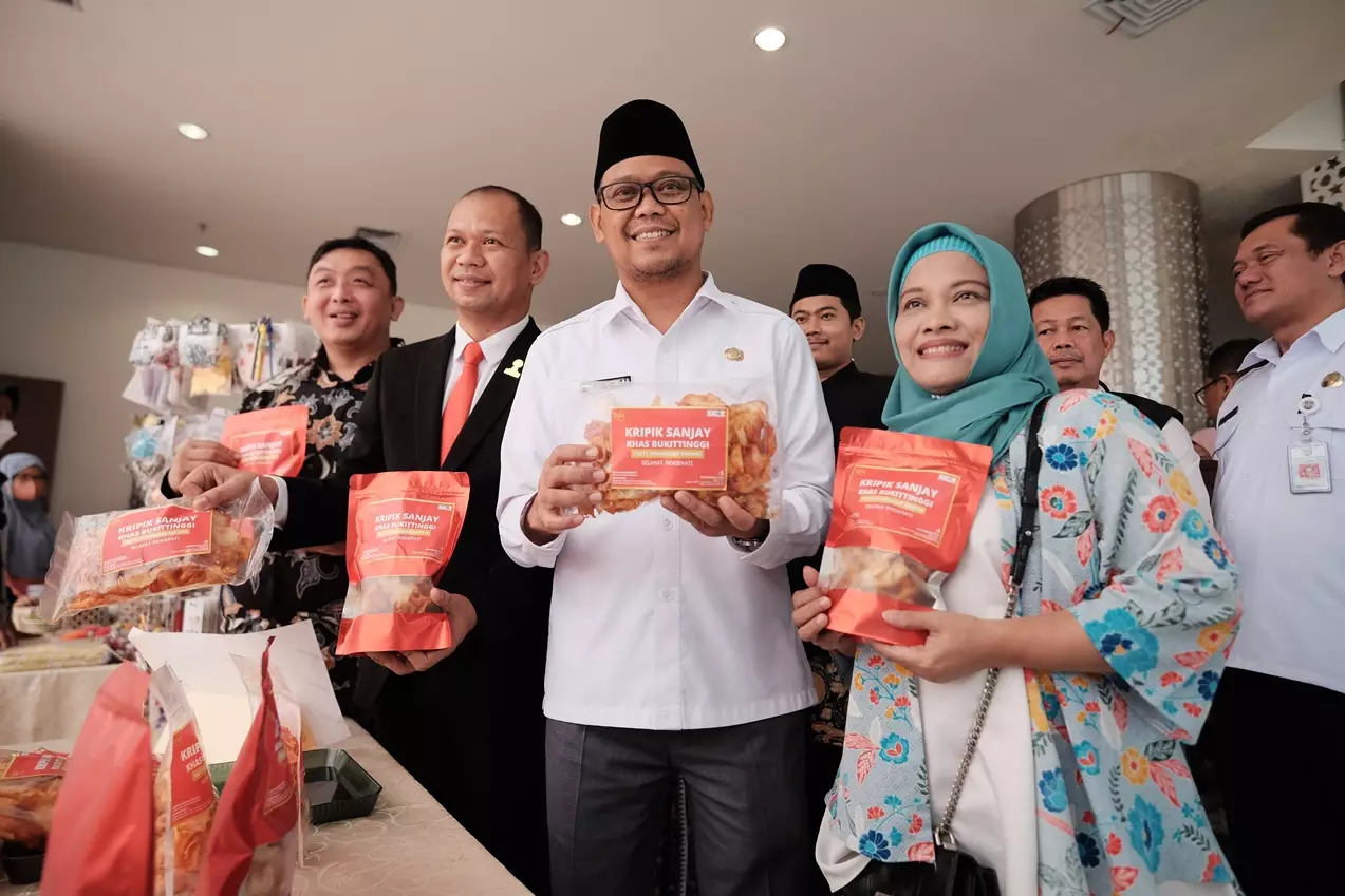 Wakil Wali Kota Kunjungi Stan UMKM di Acara HIPMI Depok