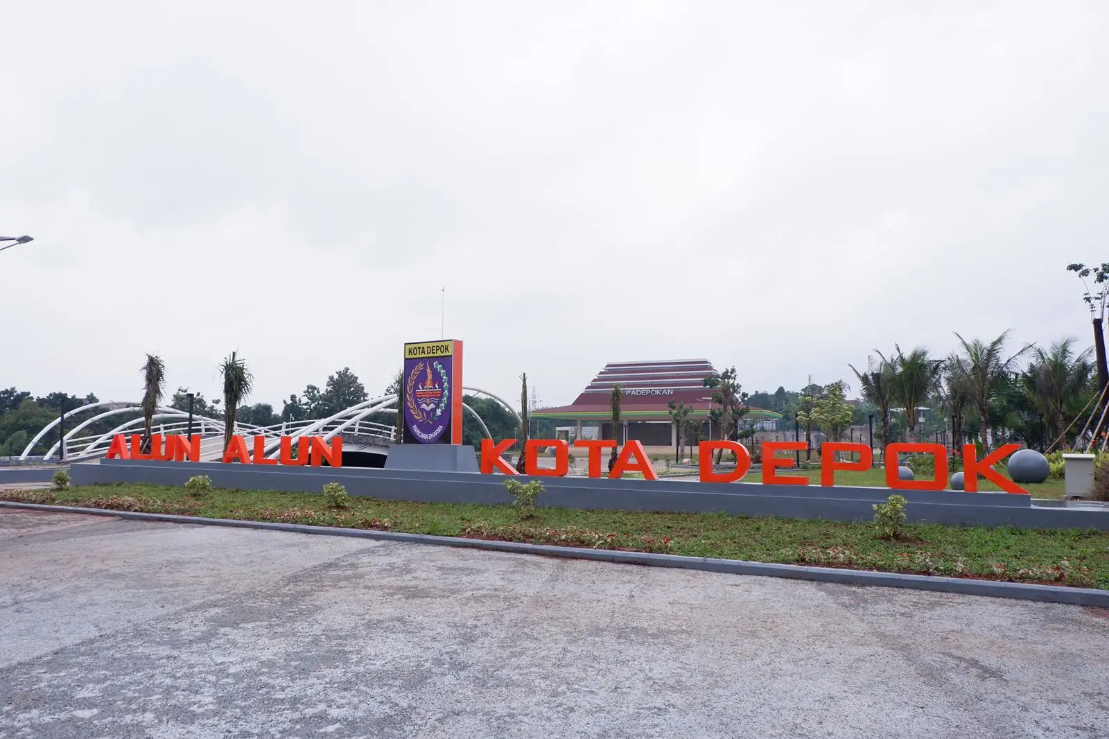Adu Kreativitas dalam Lomba Mural Bertema Keragaman Budaya Nusantara Menuju Indonesia Emas