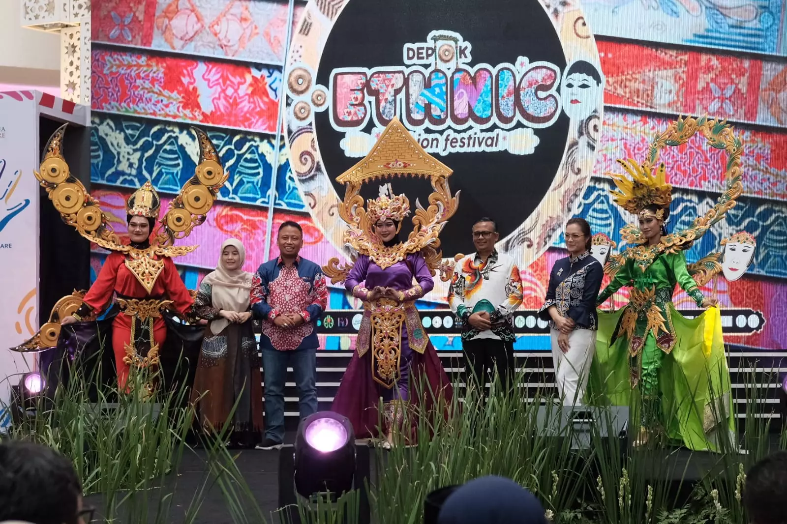 Puluhan Desainer Tampilkan Koleksi Terbaiknya di Depok Ethnic Fashion Festival 2023