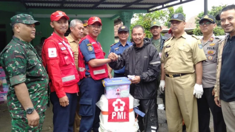 PMI Terjunkan Personel Bantu Korban Puting Beliung