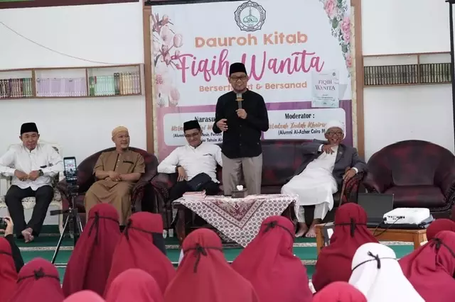 Bang Imam Motivasi Santri di Pesantren Yatama Agar Semakin Mendalami Islam