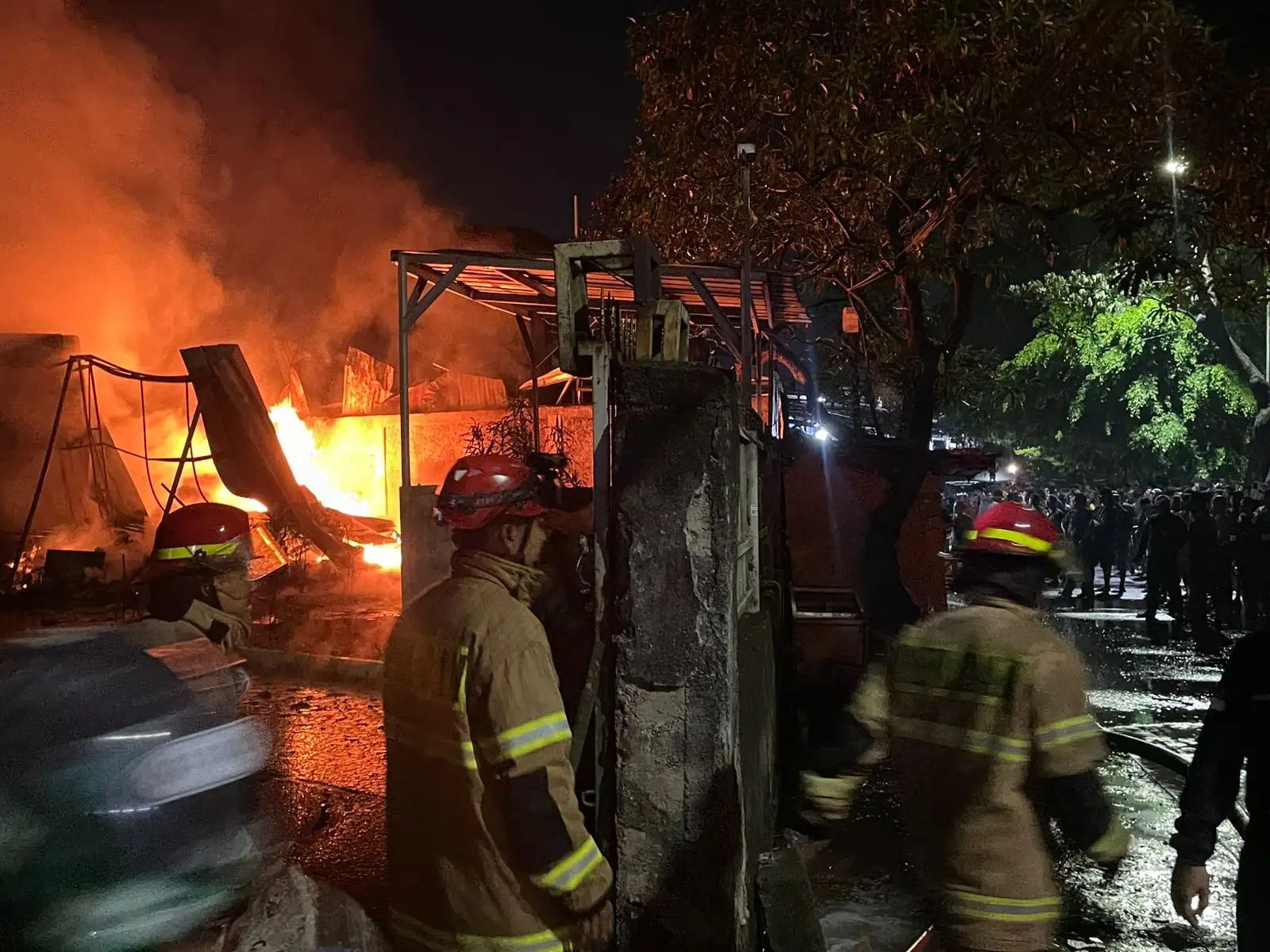 Kebakaran Gudang di Sukmajaya Berhasil Dikendalikan, Damkar Depok Gerak Cepat