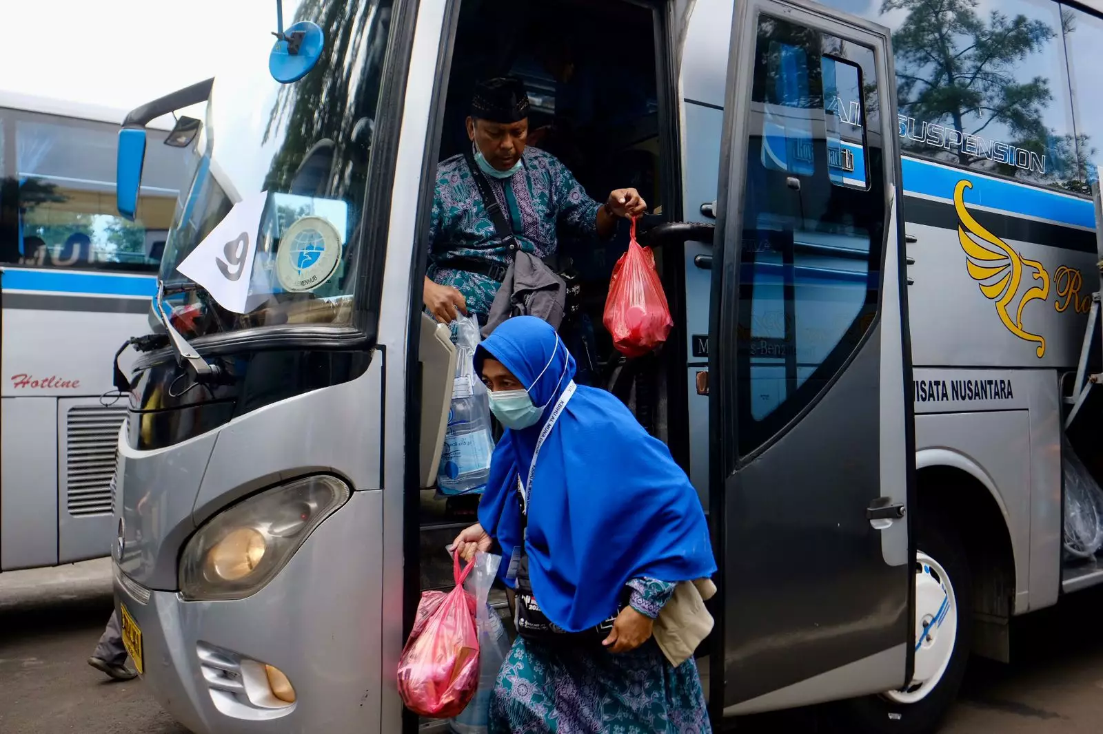 Kloter 10 Tiba di Tanah Air, 374 Jemaah Haji Kota Depok Pulang dengan Selamat