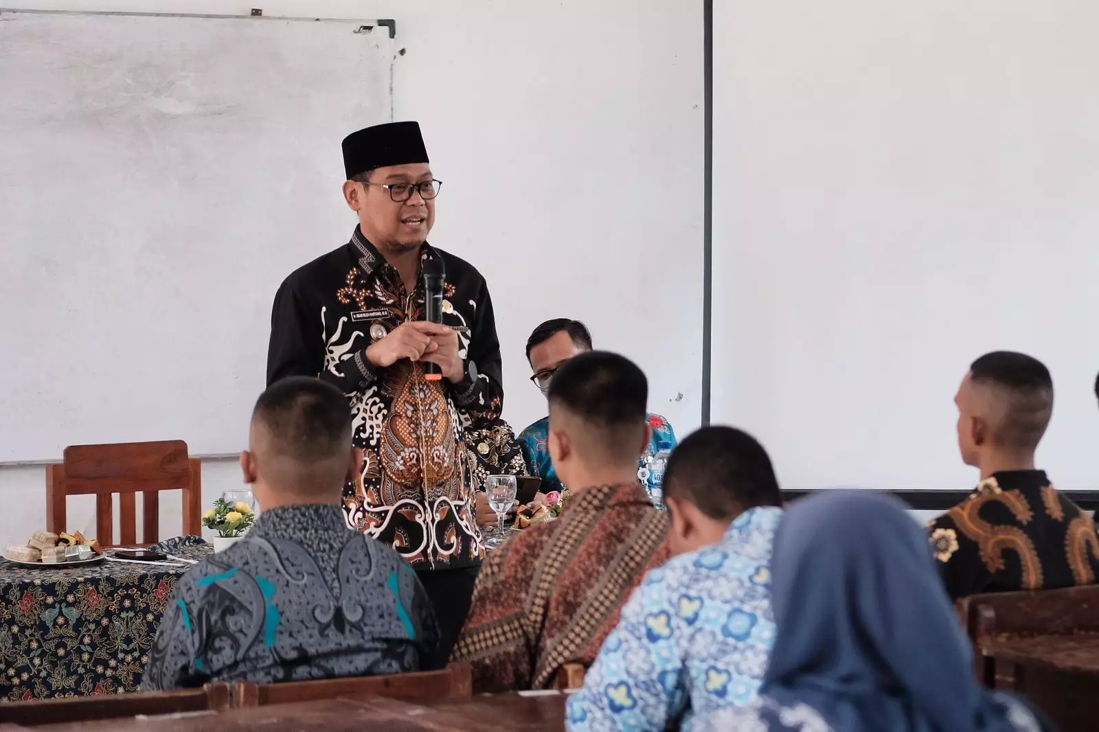 Bang Imam Sebut Anak Muda Harus Bangga Pakai Batik