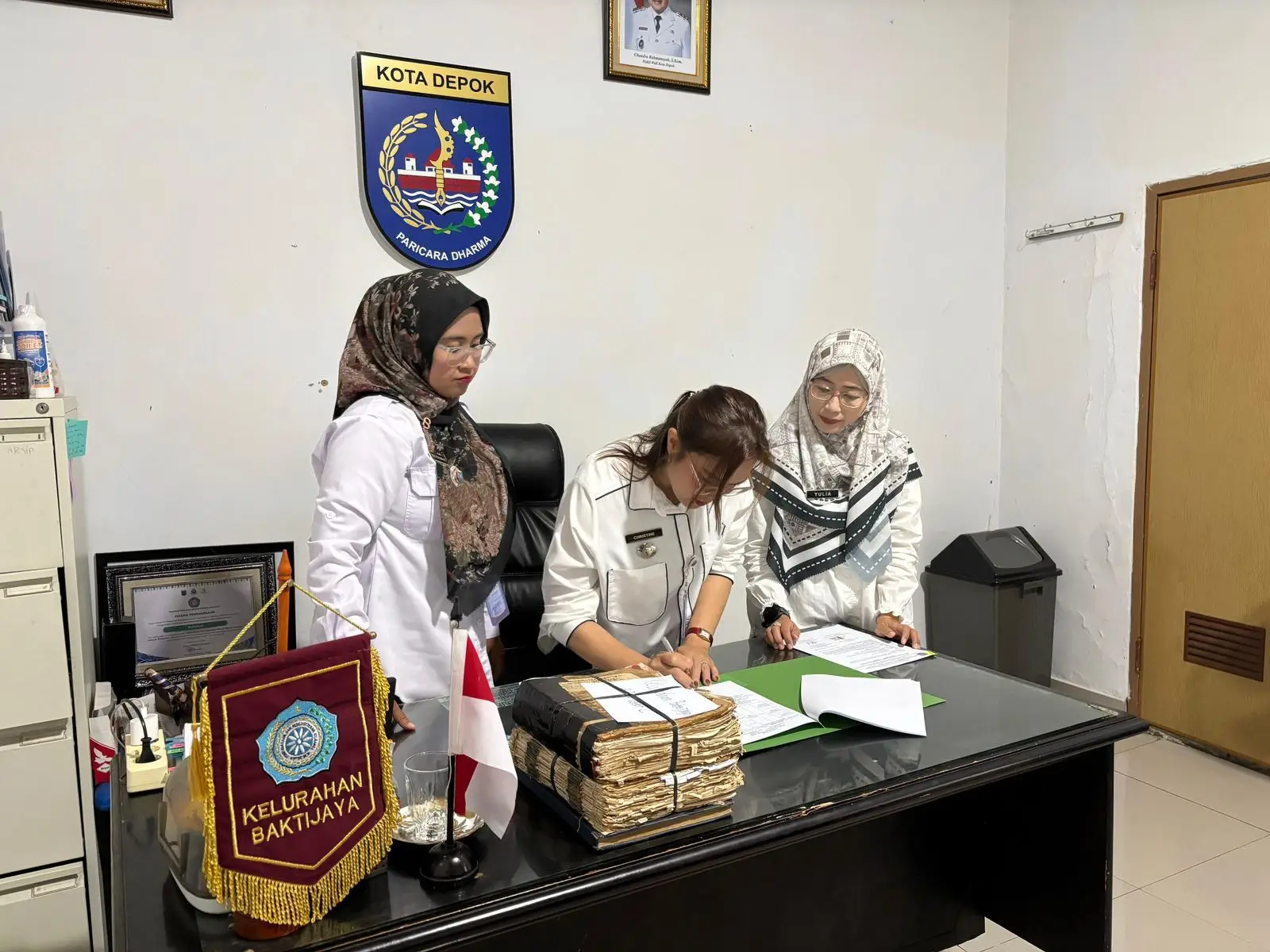 Camat Sukmajaya Tegaskan Komitmen Percepatan Digitalisasi Arsip Letter C di Enam Kelurahan