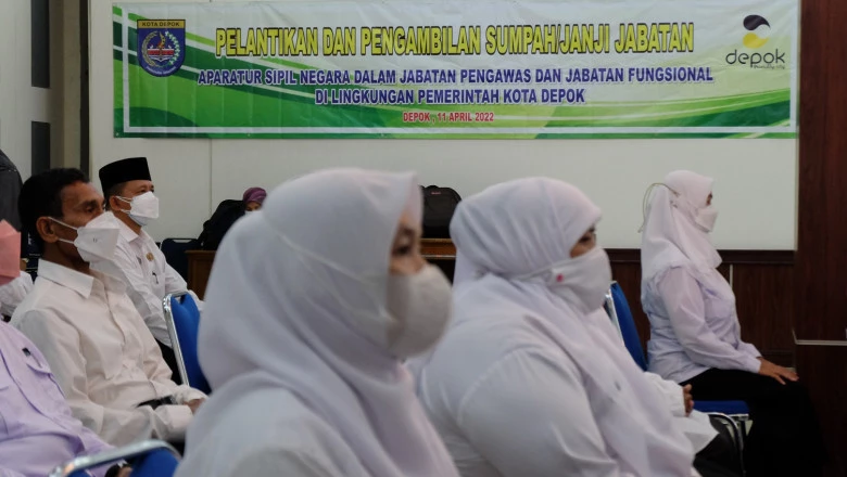 Wali Kota Depok Lantik 18 PNS dan 243 PPPK