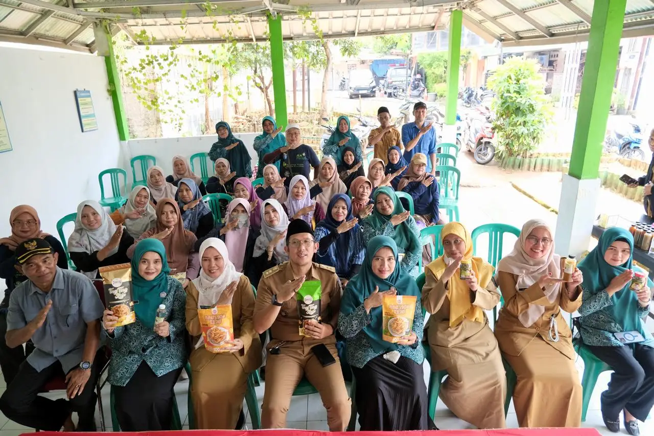 Dorong Perempuan Berdaya, DKUM Depok Percantik Kemasan Produk UMKM Pengasinan