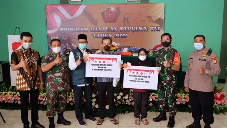 Kodim Depok Salurkan Bantuan Tunai untuk 26 Ribu Pedagang Kaki Lima dan Warung