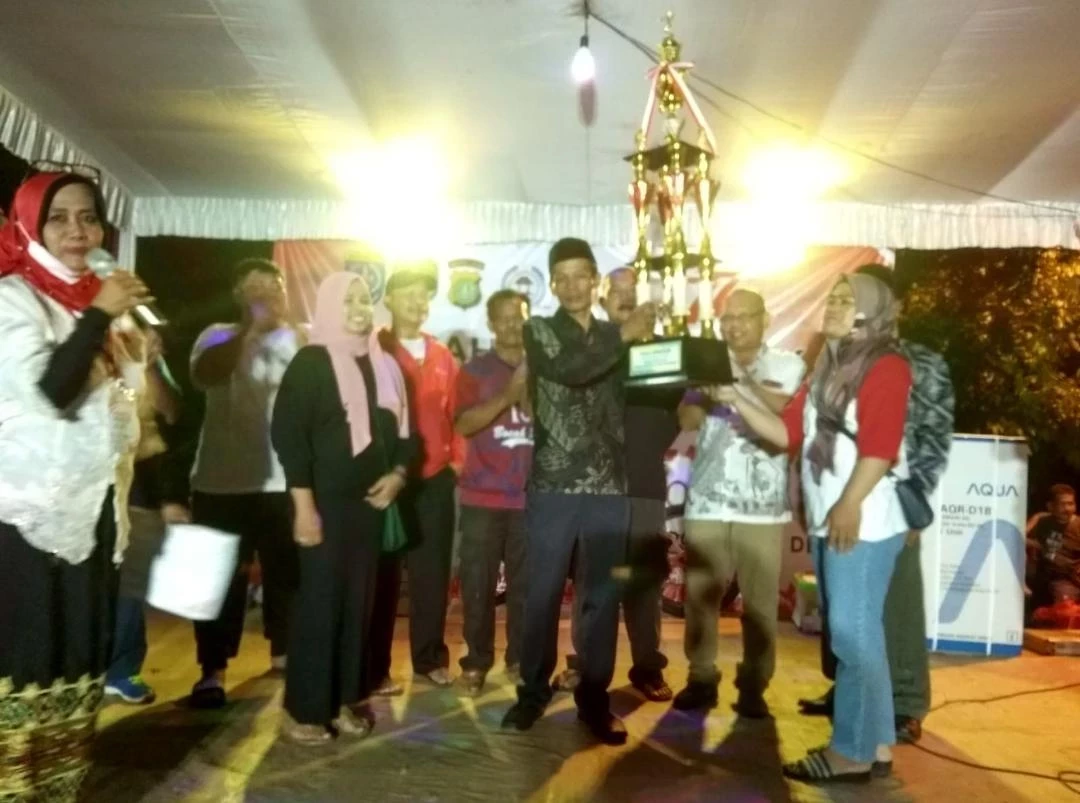 Malam Puncak HUT ke-77 RI di Jatimulya Ditutup dengan Pertunjukan Seni dan Pembagian Doorprize