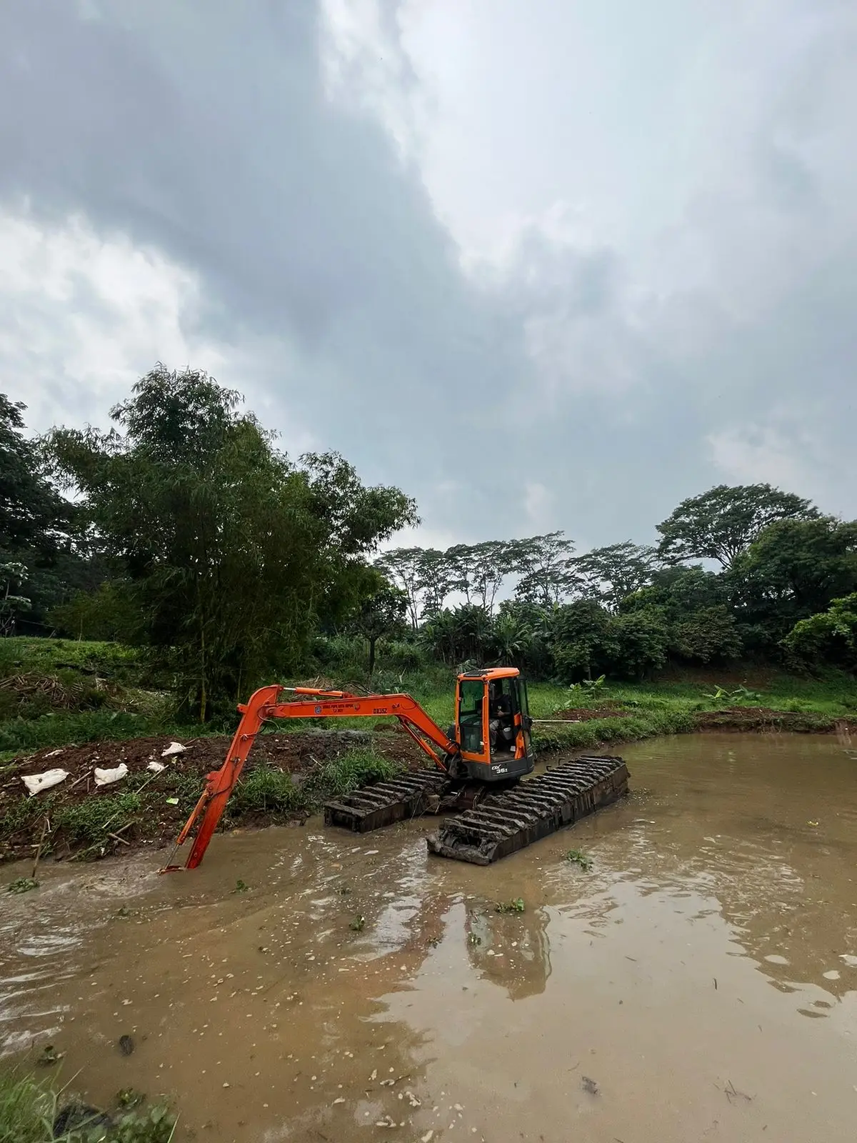 Dukung Ketahanan Pangan, DPUPR Buat Kolam Budidaya Ikan di Kostrad Cilodong