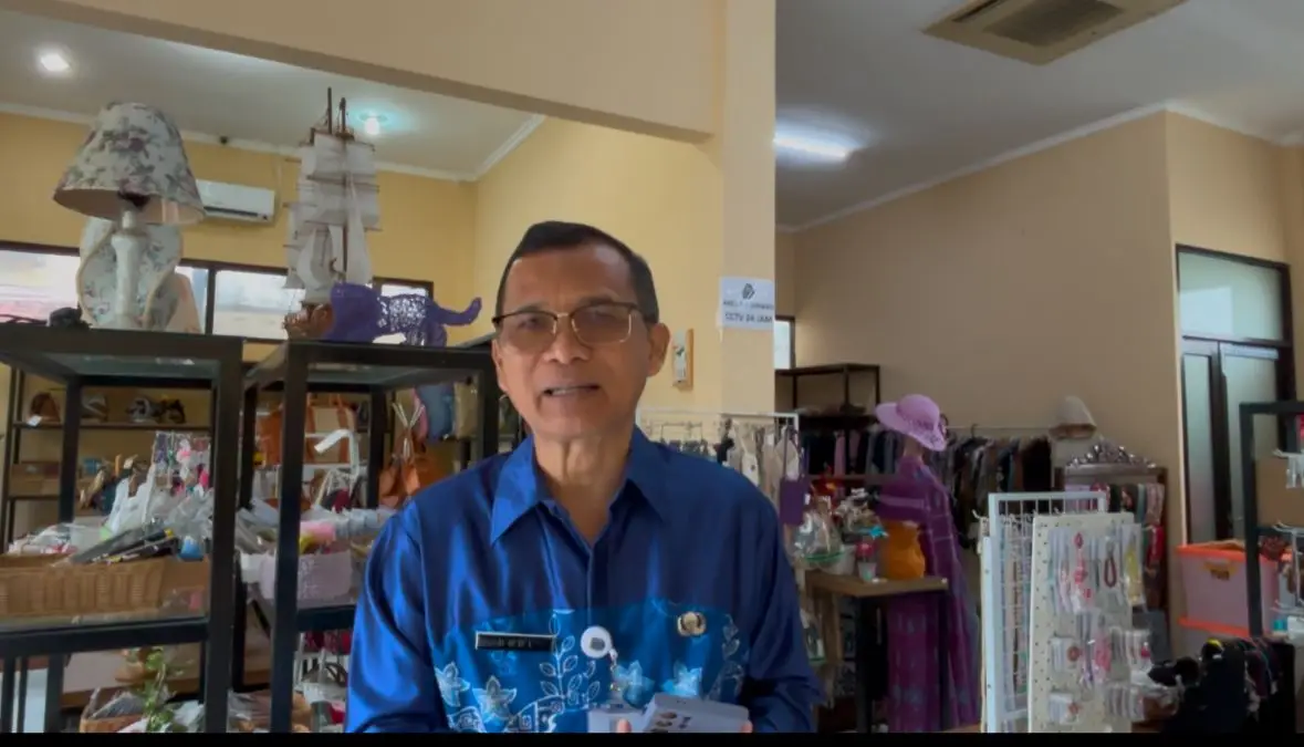Karya Desainer Depok Siap Bersinar di Indonesia Fashion Week 2025