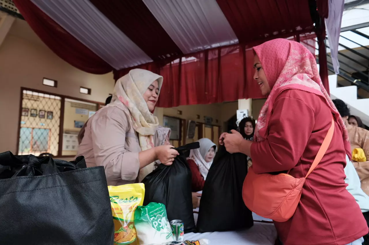Pemkot Depok Gelar Pasar Murah Ramadan di Kelurahan Tugu