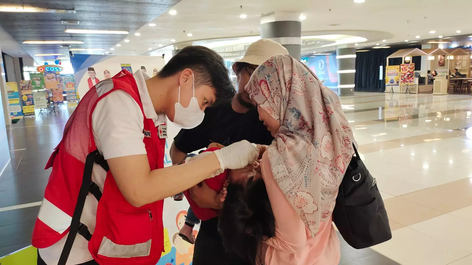 Relawan PMI Depok Bantu Sukseskan Sub-PIN Polio Putaran Dua