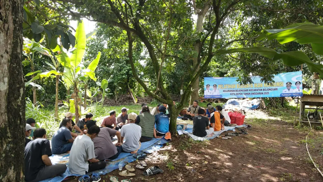 Warga RW 03 Bojongsari Dibekali Pengetahuan Budidaya Ikan Konsumsi