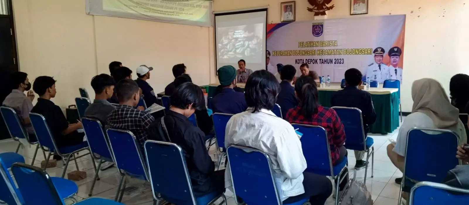Puluhan Warga Bojongsari Dilatih Jadi Barista